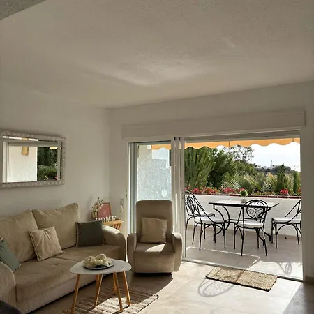 Apartment Casita En Urb Jupiter Con Vistas Al Mar Y Montana Casaturis C107